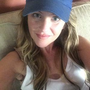 Meet your Posher, Dana